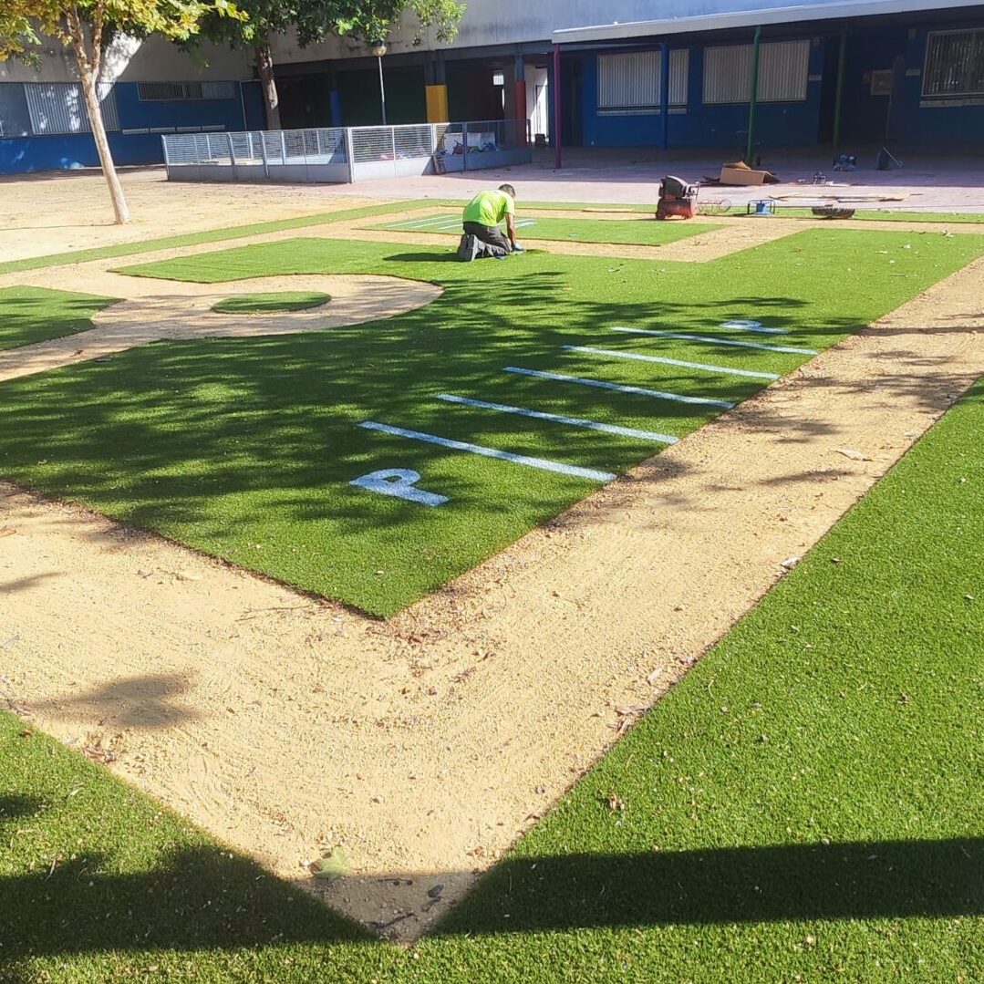 Mejoras en patio infantil